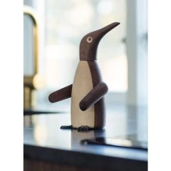 Spring Copenhagen Saltpingvin Saltkværn, Træ 10 Spring Copenhagen Saltpingvin Saltkværn, Træ -Fiskars butik 1002 the salt penguin j i christoffersen 1928 2013 5