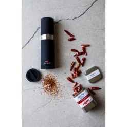 Microplane Chilikværn Med Metalæske, Sort -Fiskars butik 36090 10 100 m