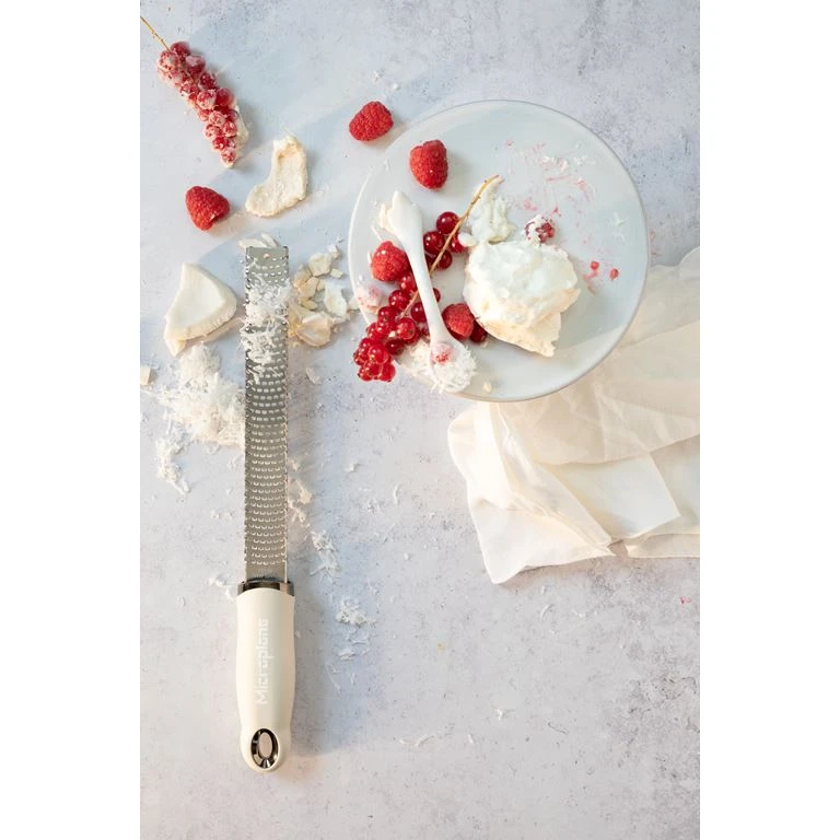 Microplane Premium Classic Zester Rivejern 2 Microplane Premium Classic Zester Rivejern - Billede 2