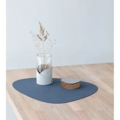 LIND DNA Curve Nupo Table Mat, Mørkeblå, Large -Fiskars butik 5711590183015 3