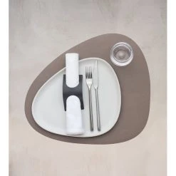 LIND DNA Serene Curve Dækkeserviet, Grå, Large -Fiskars butik 991475 2