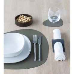 LIND DNA Serene Curve Dækkeserviet, Moss, Large -Fiskars butik 991495 4