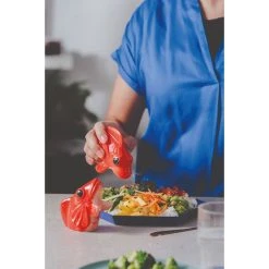 Donkey Fishes For Dishes Salt- & Peber, Rød -Fiskars butik donkey fishes for dishes salt og peber 2