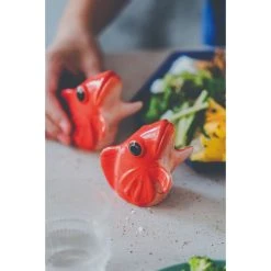 Donkey Fishes For Dishes Salt- & Peber, Rød -Fiskars butik donkey fishes for dishes salt og peber 4