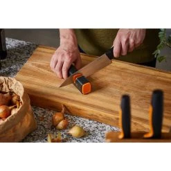 Fiskars Functional Form Kokkekniv 19 Fiskars Functional Form Kokkekniv -Fiskars butik fiskars action edge roll sharp 1003098